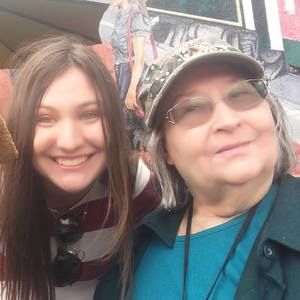 Meet your Posher, Jasmin